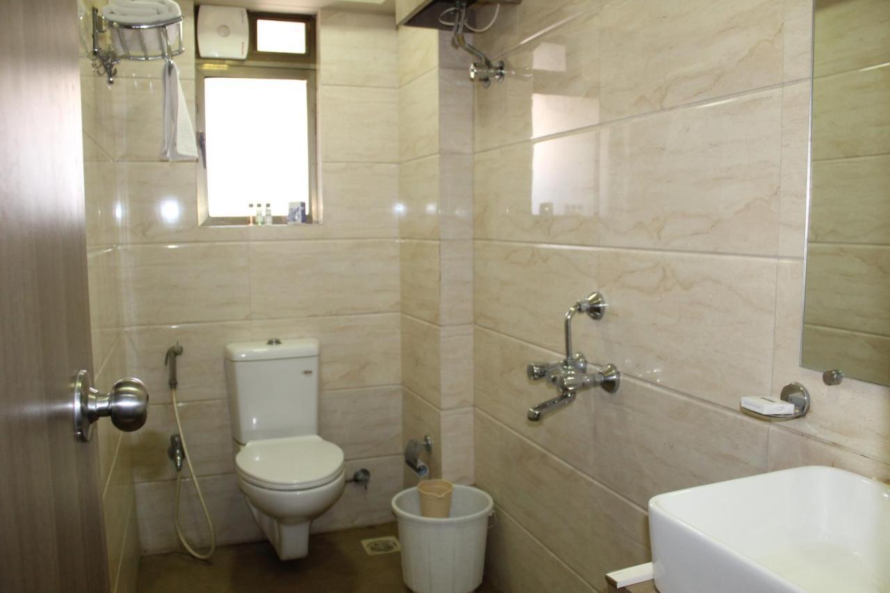 Maxxvalue - Service Apartment Marol Мумбаи Экстерьер фото
