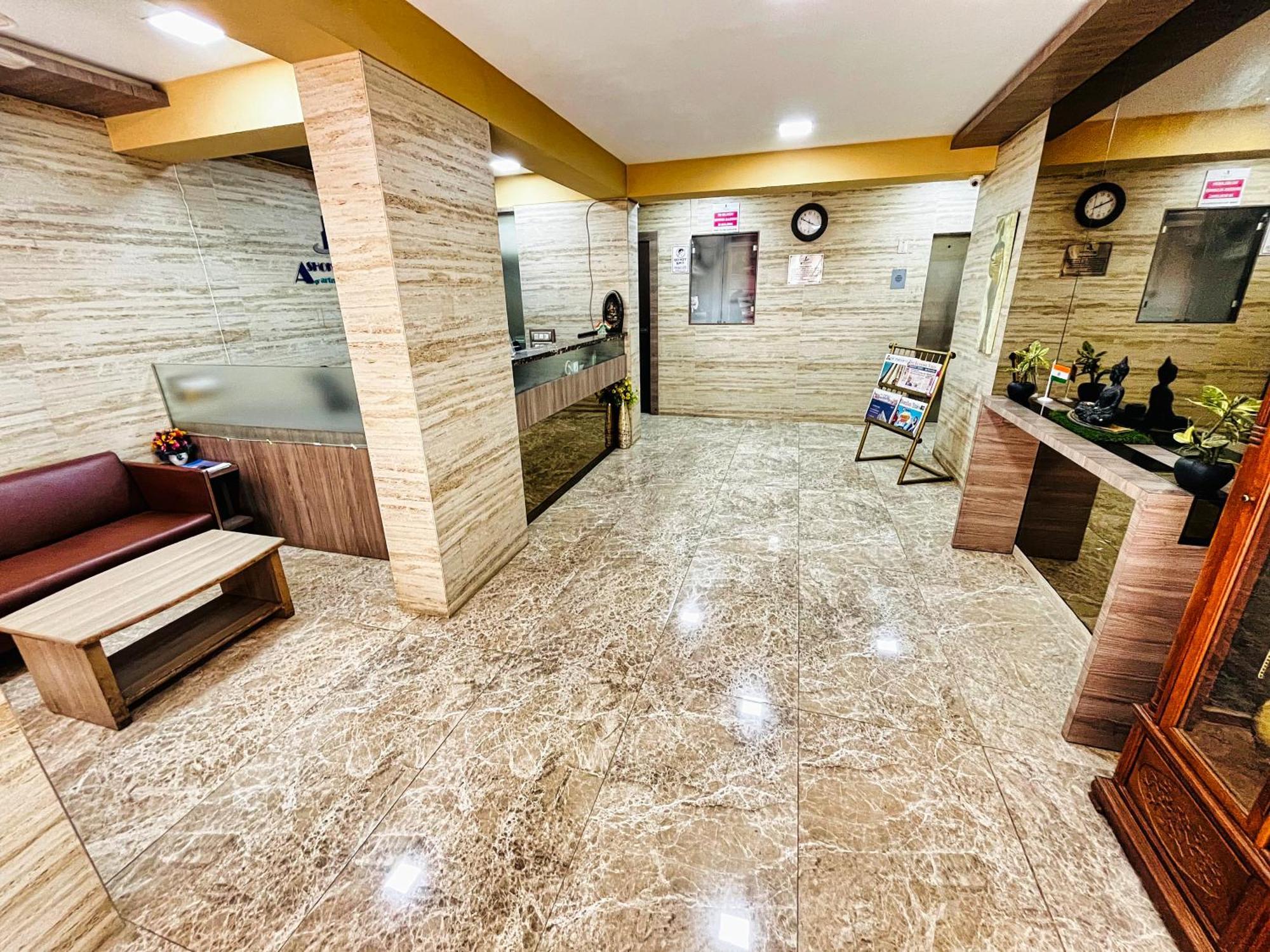 Maxxvalue - Service Apartment Marol Мумбаи Экстерьер фото
